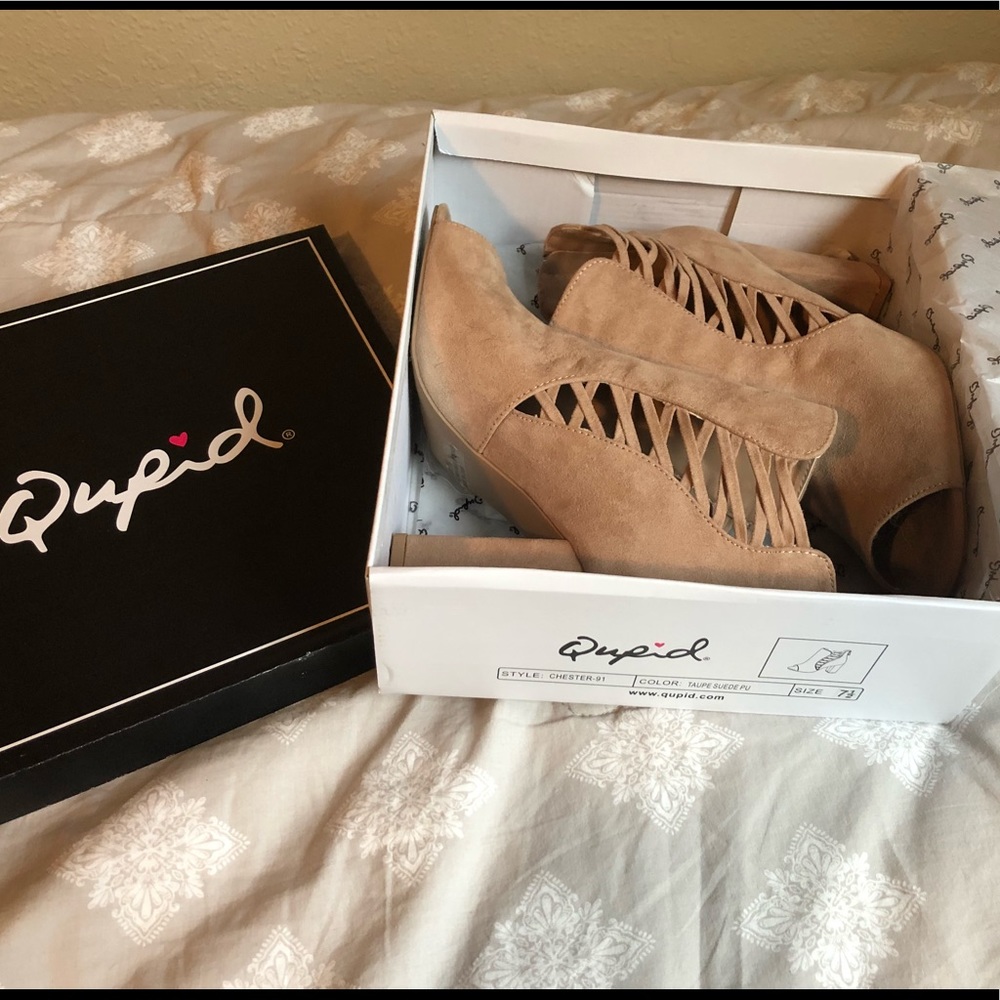 Peep-toe Taupe Suede Booties
